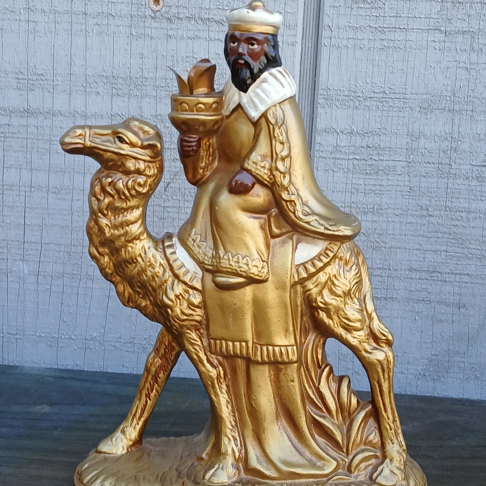 Gold and Blue Three Kings Candleholders Figurines - Picture 9 of 16